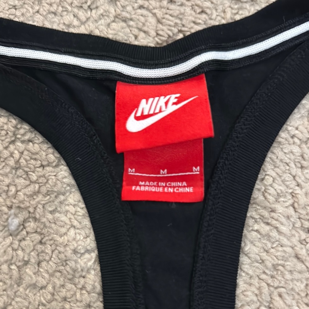 🔟DEAL…Nike Black and White Sports Tank - Picture 2 of 4
